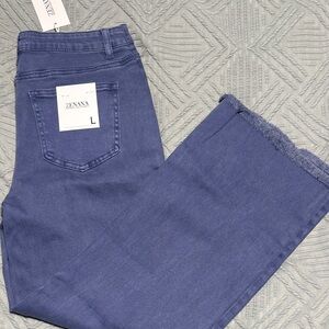 Zenana Outfitters Women's Cropped Denim Jeans